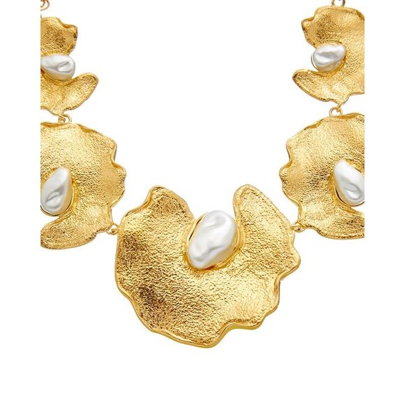 Oscar De La Renta Pearl Lilypad Necklace